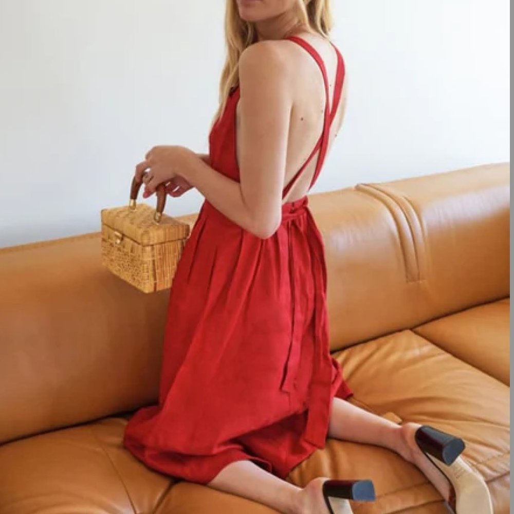 NWT never worn sold out Reformation cherry red linen dress size 8